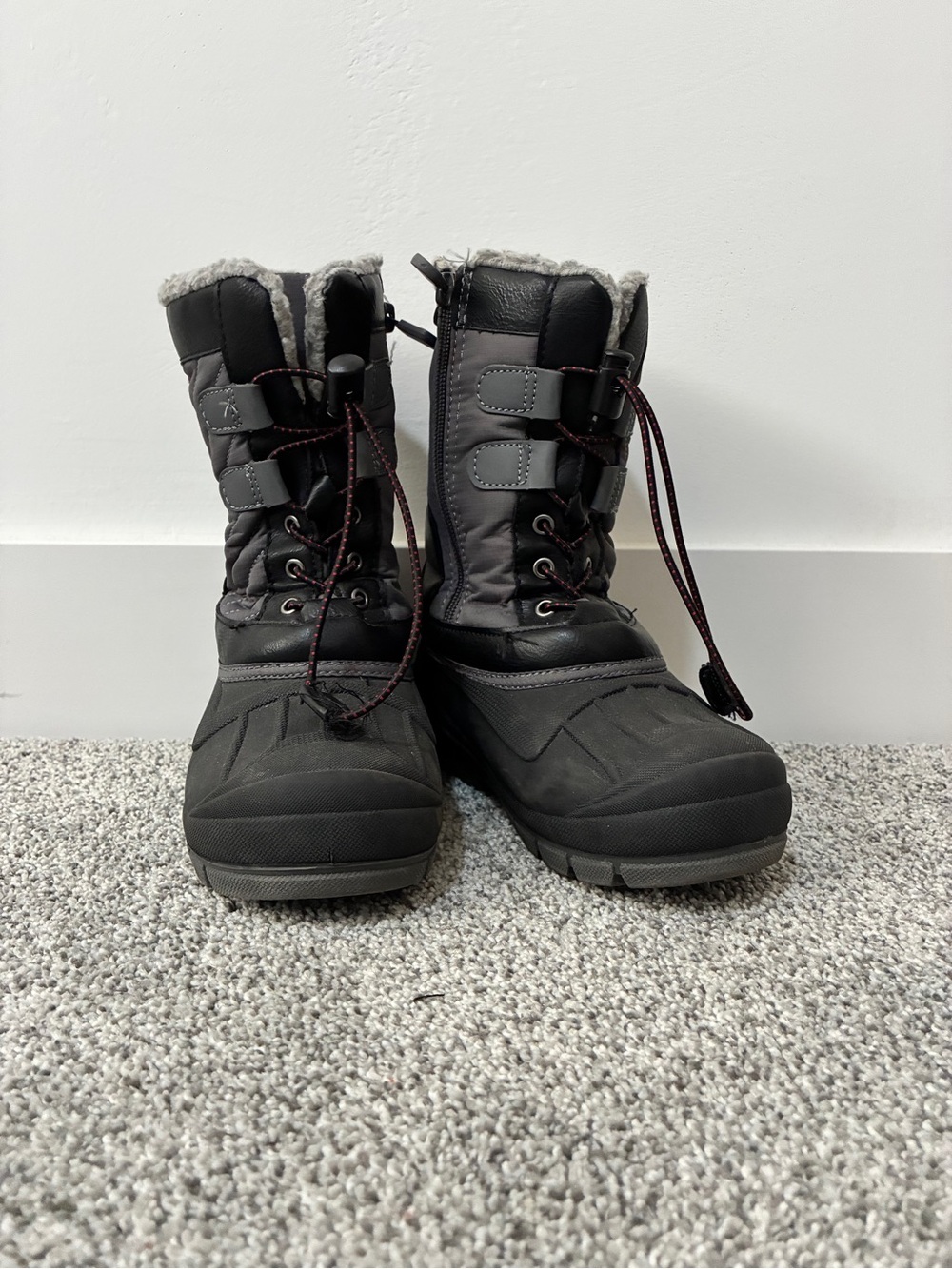 Kids Cat & Jack Black Winter Snow Boots with Fleece Lining size 13